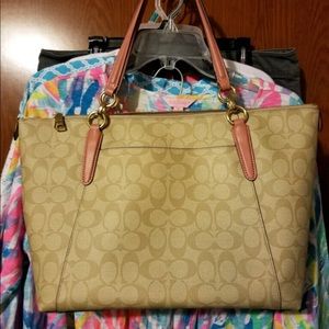 Coach Bags - Coach tan purse with pink handle. Like new. Coach Bags - Coach tan purse with pink handle. Like new.